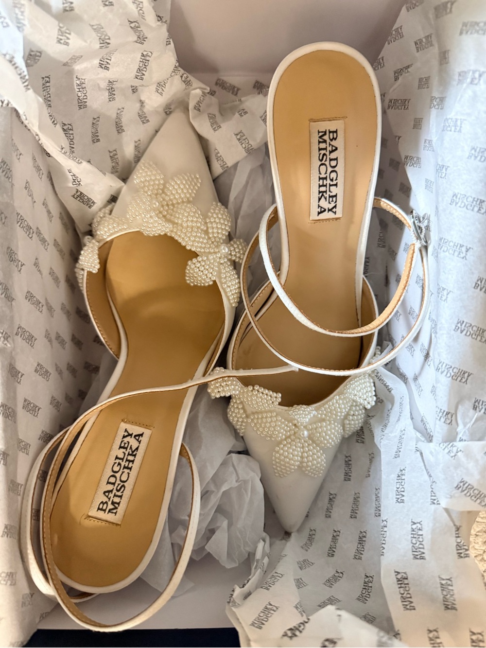 Badgley Mischka Whitman ankle strap pump